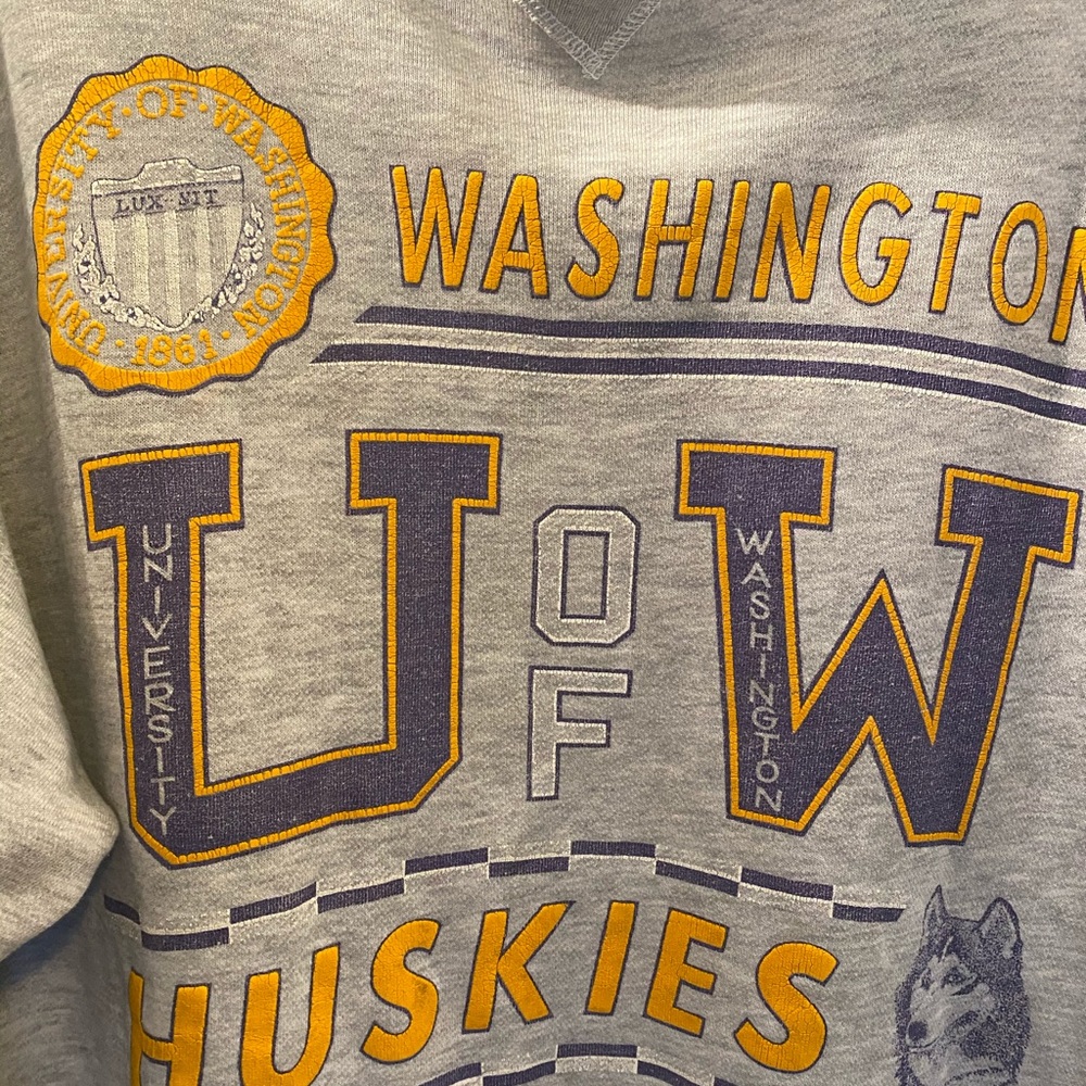 Vintage UW Huskies sweatshirt